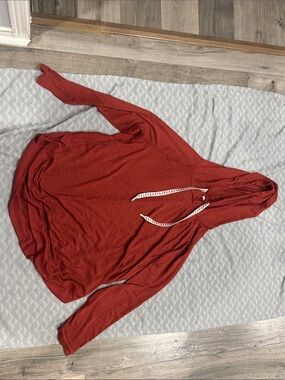 Maurice’s Cozy Lightweight Hooded Pullover - Rust Red